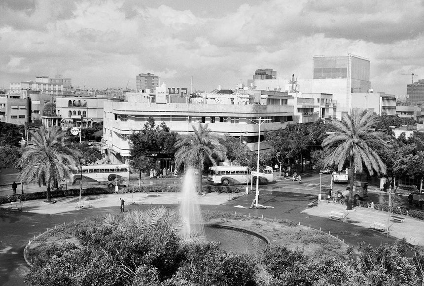 Buses at Dizengoff Square