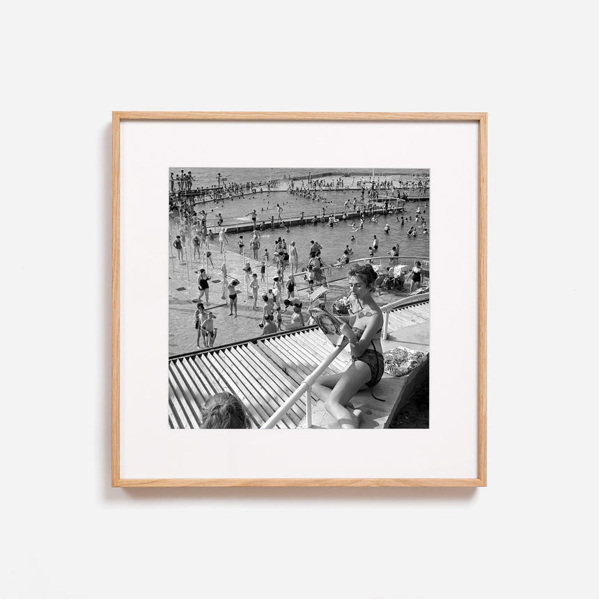 Light oak frame