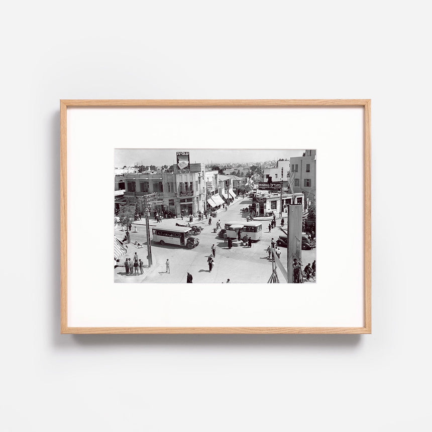 Light oak frame